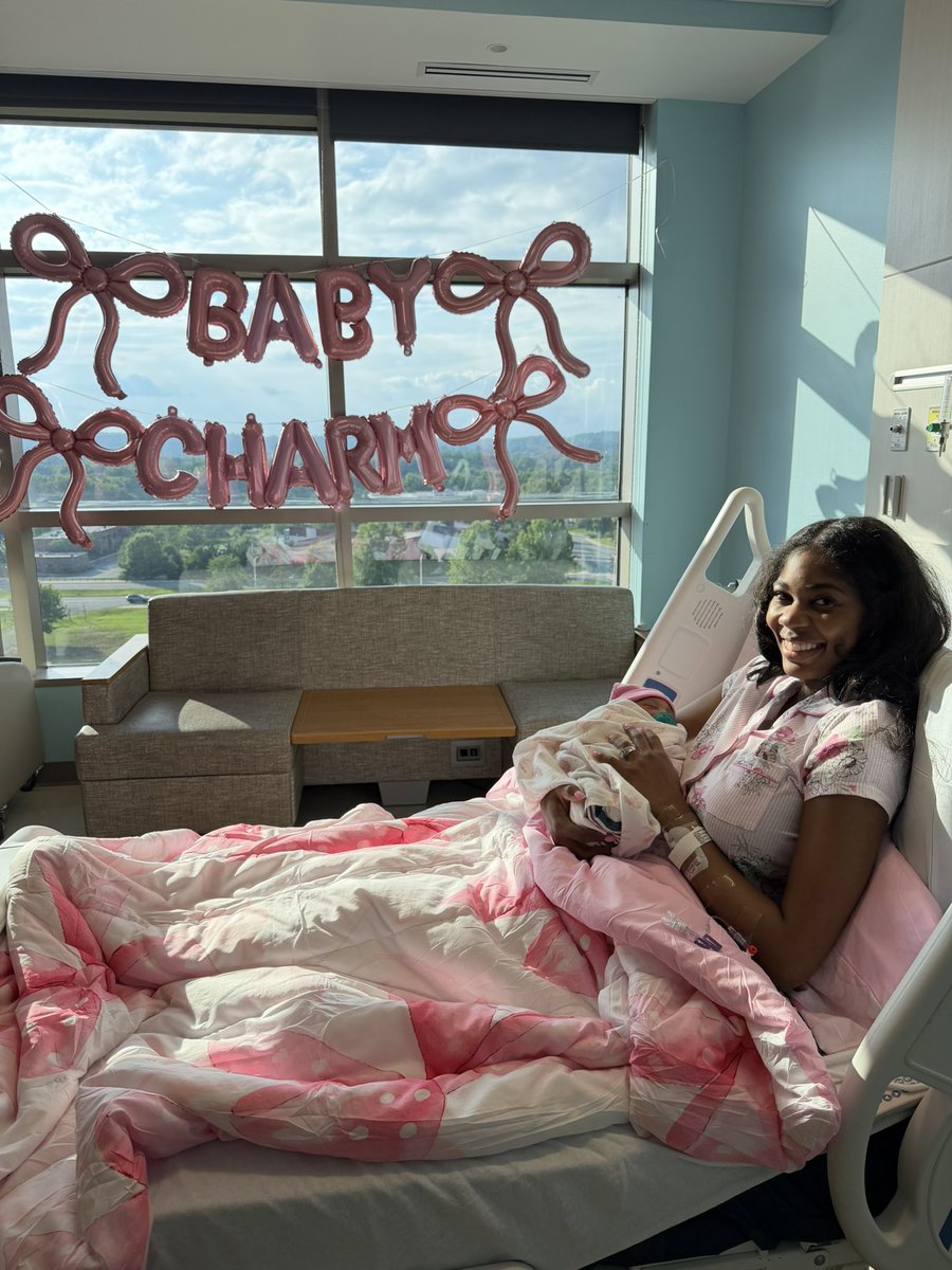 ILiveFor_Nizzy's tweet photo. Wow I’ve had a baby girl for a whole week already 🤩💖🎀
Charm 🌈
6/28/26 - 7lbs 5oz - 21 inches https://t.co/VXV6G1ZLVf