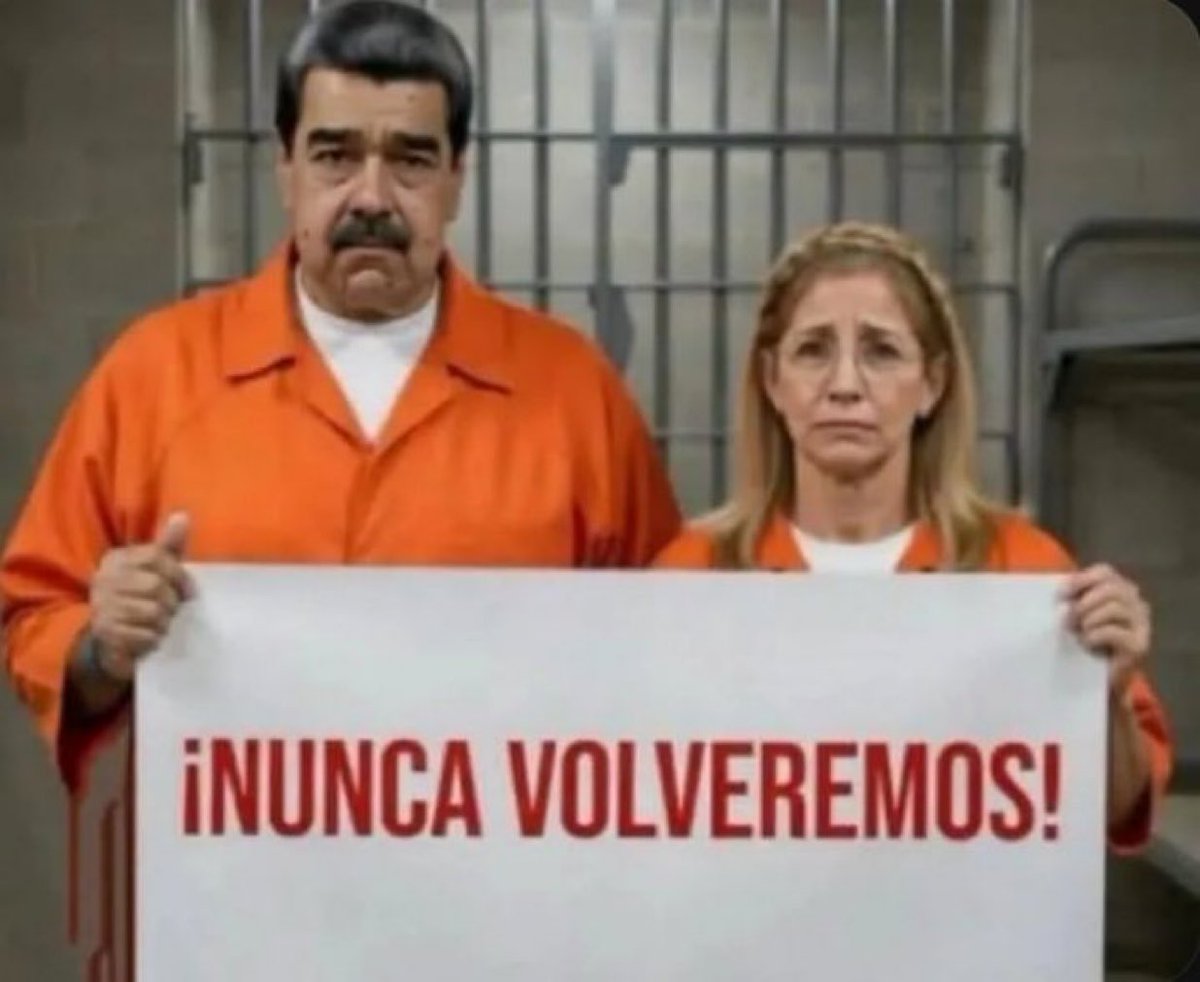 Proctologo's tweet photo. Chavistas véanlo así; si ustedes prefieren pagarle los abogados a este par, eso sería el equivalente en dinero a un edificio para damnificados. Lo cierto es que ellos no son culpables de las caídas de las casas de la misión vivienda, PORQUE NO CONSTRUYÓ NADA!!!. https://t.co/p7PsYp49xc