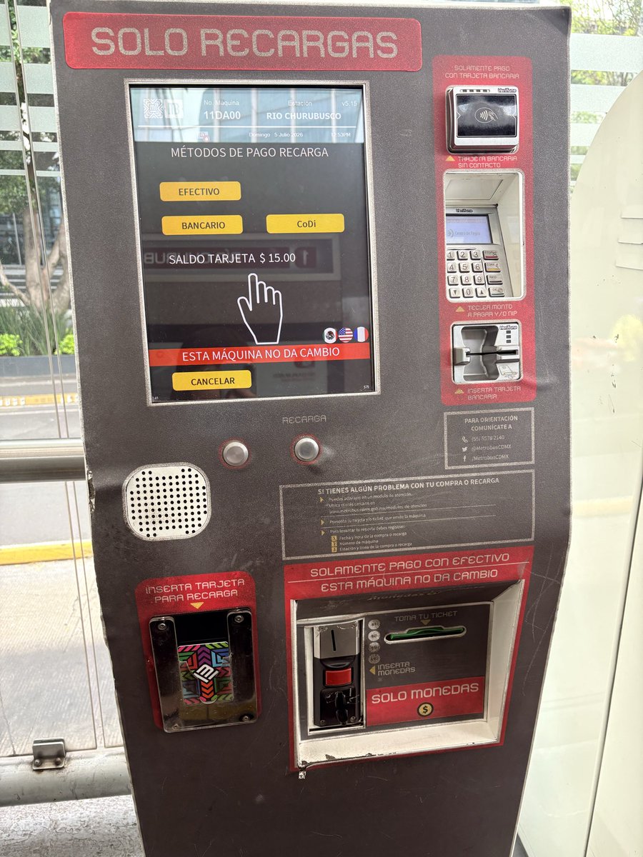 ZCueva's tweet photo. Hola @MetrobusCDMX la primera máquina de la estación rio churubusco no está funcionando, se tragó mi dinero sin hacer la recarga https://t.co/FS4fA5LhcD