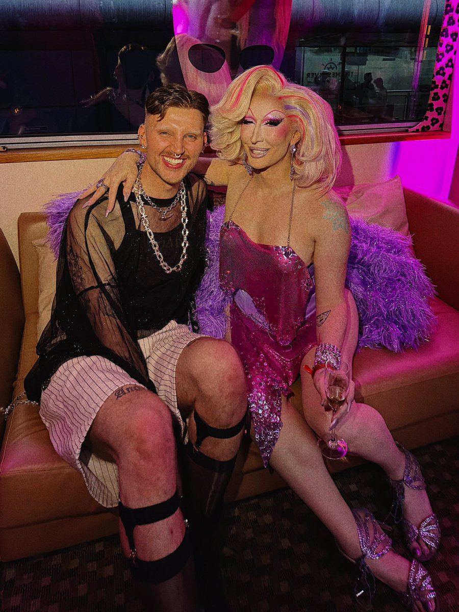 Ellis_Atlantis's tweet photo. Glam by me on Queen @TheOnlyDetox for the Madonna Album Launch! https://t.co/B40KXkVsXF