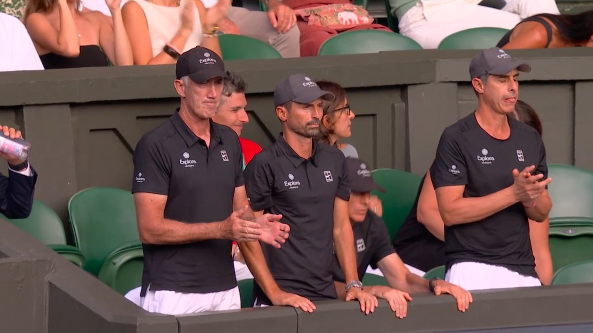 sinnervideos's tweet photo. SETNIK! Jannik Sinner wins the 1st set 6-3 🦊💪 https://t.co/uMpaJKWJeM