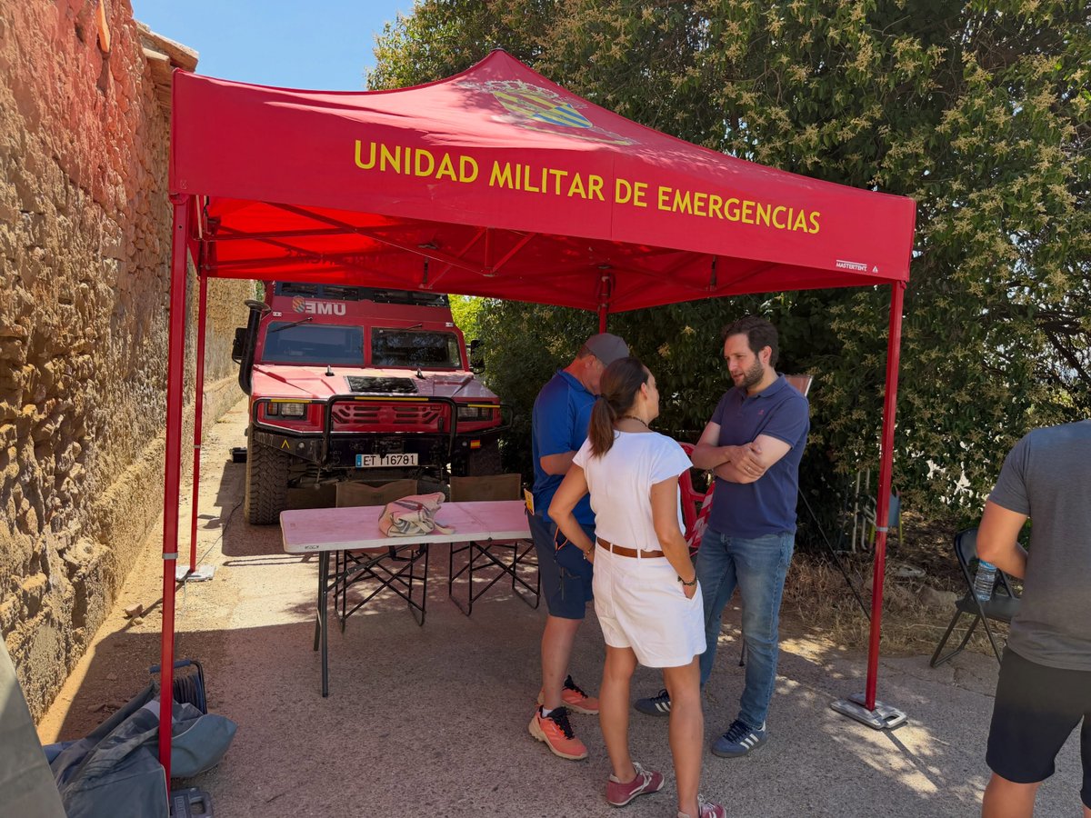 cmsusin's tweet photo. 🔥 Este domingo hemos estado en el puesto de mando avanzado con efectivos del operativo de #INFOAR en Barluenga

🔗 https://t.co/UntcyZYfWE

Se ha informado sobre la evolución del #IFLoporzano y hemos hecho seguimiento de los desalojos de San Julián de Banzo y Chibluco https://t.co/2VMQh3LqxB