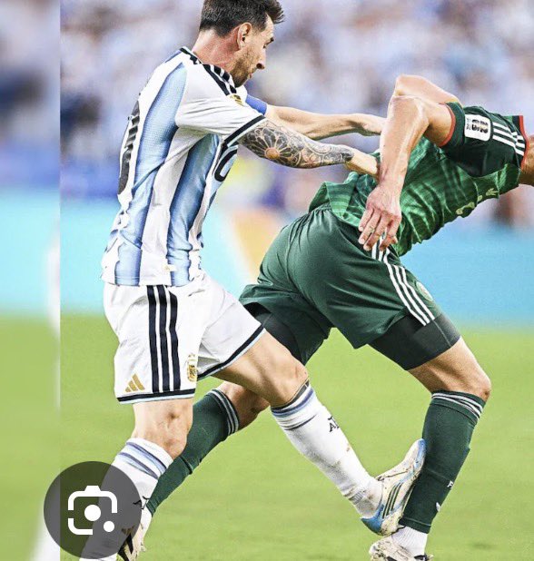 ManagerTactical's tweet photo. FIFA needs to stop benefitting the USA 🇺🇸
They cleared the great American forward, Cristiano Ronaldo, to play earlier in the World Cup.

They also didn’t give the great American player, Messi, a red for this awful hit.

It needs to stop, they only benefit the 🇺🇸 https://t.co/ckXjOzTWSL