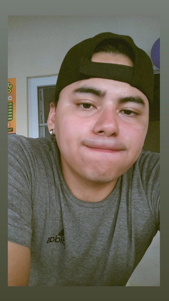 banarrety's tweet photo. Mi novio vería esto cada que me tomo fotos jajajaja 😽🪐
#🇸🇻 #boy #gay #cute 🌸🩷 https://t.co/z6WhAtLCkl