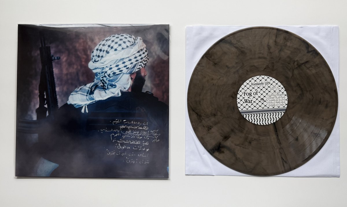 FormerlyLEN's tweet photo. 🚨 Formerly LEN - Fog of War VINYL RELEASE 🚨

RECORDS IN HAND
Yorkshire Smoke. Limited to 150 copies.

On sale Tuesday! https://t.co/zREOH1dVyb