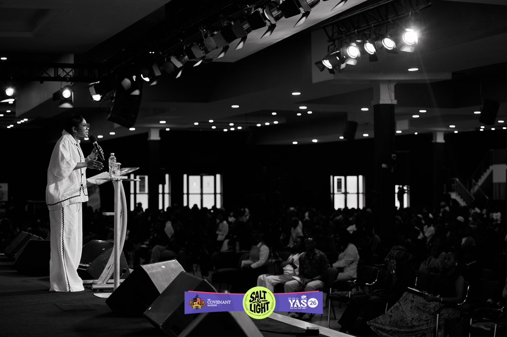yasconference's tweet photo. Pastor Tolu Odukoya created a portal of intimacy where hearts were tilled and ready for the blueprint of Salt and Light.

Drop 🙌🏾 if his ministry stirred your heart and empowered you to dominate as light 👇🏾

#yas26 #youngandstrong #saltandlight https://t.co/5GKSIEt0eW