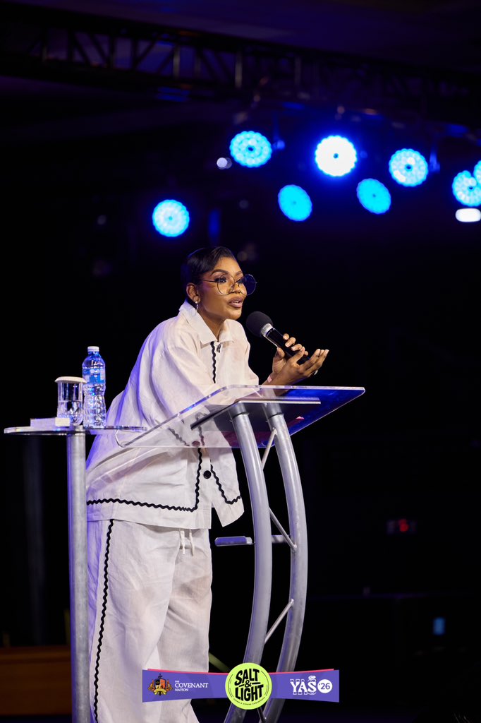 yasconference's tweet photo. Pastor Tolu Odukoya created a portal of intimacy where hearts were tilled and ready for the blueprint of Salt and Light.

Drop 🙌🏾 if his ministry stirred your heart and empowered you to dominate as light 👇🏾

#yas26 #youngandstrong #saltandlight https://t.co/5GKSIEt0eW