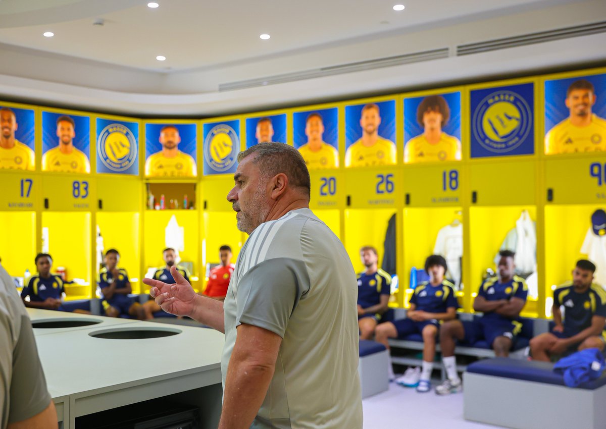 AlNassrFC's tweet photo. اجتمـاعٌ أول .. لرسم خطـة طريق الموسم الجديـد 💛 https://t.co/1JHkVfzprK