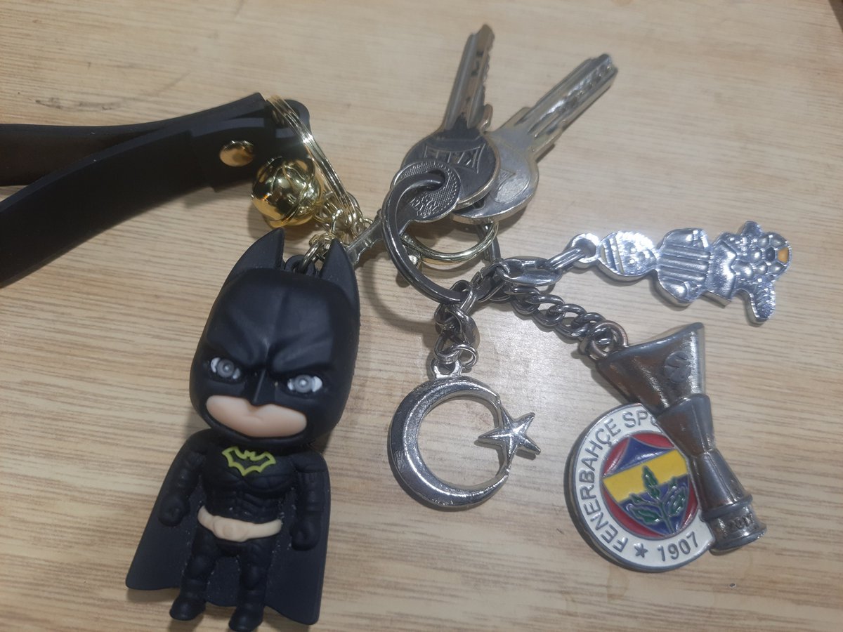 kadimfenerli's tweet photo. dünyanın en güzel anahtarlığına güncelleme geldi https://t.co/yjl908Mxio
