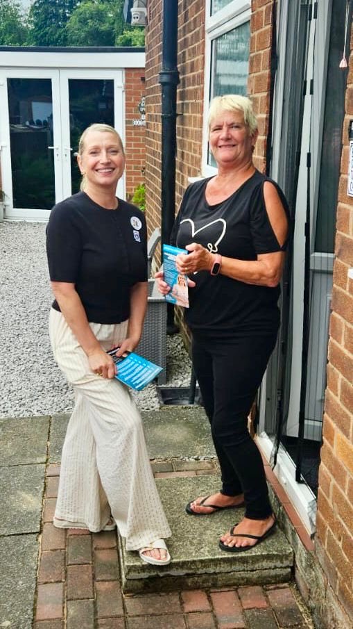 SianReform's tweet photo. Another fantastic day of speaking to residents at the door!

It’s clear that Bolton has been let down by Labour and people are hungry for change.

That’s why I’ll bring investment to the whole of Greater Manchester so that nobody in our county feels left behind. https://t.co/vYGc1AganQ