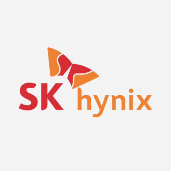 coinbureau's tweet photo. 🚨SK HYNIX EYES RECORD $29 BILLION U.S. LISTING

South Korean chip giant SK Hynix is seeking to raise $29 BILLION in its U.S. stock market debut, making it the biggest-ever first-time share sale by a foreign company.

For years, SK Hynix has traded at a discount to U.S. rival Micron. Now, the AI memory boom could change that.