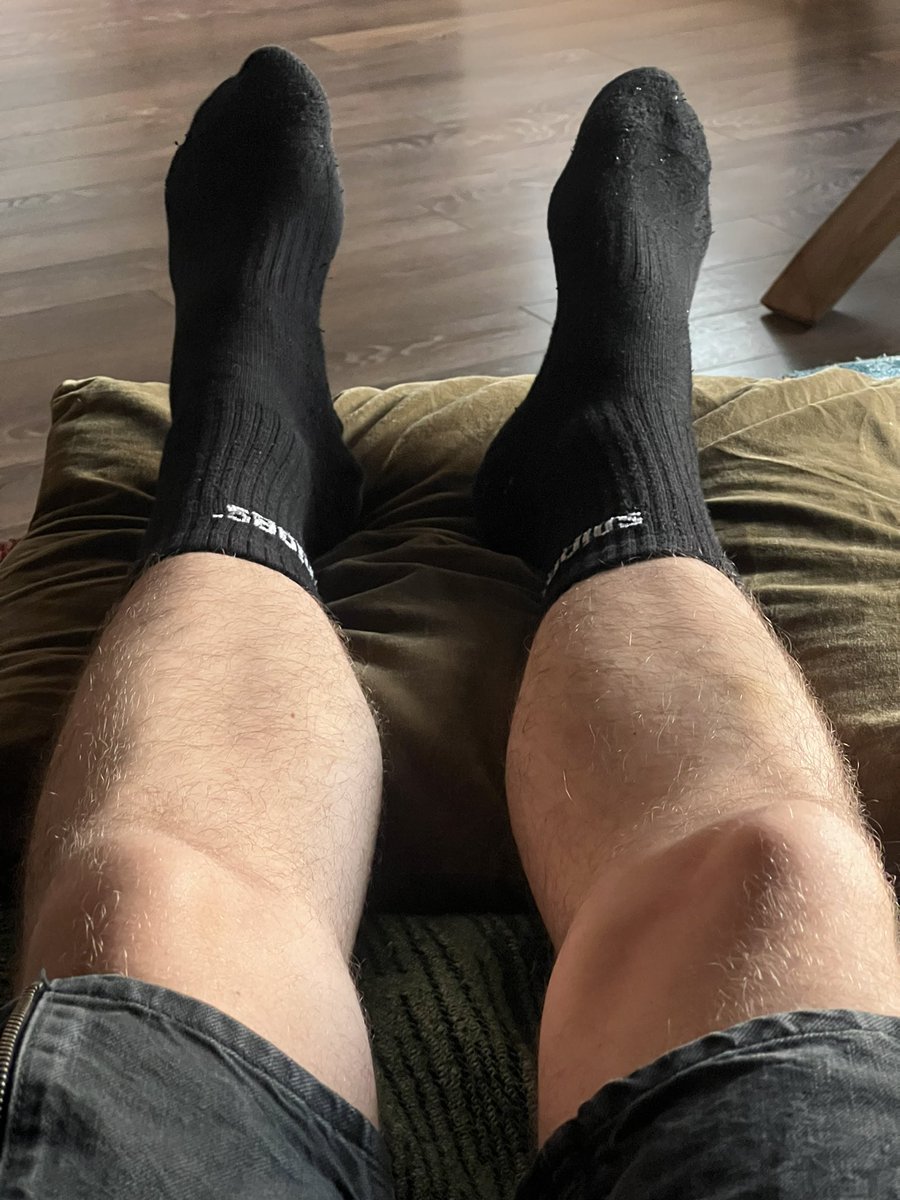 ChadSwinger's tweet photo. I’m waiting for you to sniff them https://t.co/gUfHm6q1tX