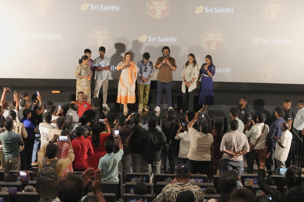 TheVishnuVishal's tweet photo. I have never done a theatre visit tour like this in my entire life.. 

But the love I recieved during the #GK2FamilyTour left me absolutely speechless..

Feeling emotional, happy and excited at the same time ♥️

10 theatres in 3 days.. Thanjavur - Trichy - Madurai (4 theatres) - Dindigul - Salem - Tiruppur - Coimbatore.. Thanks to the theatre owners and staff for all the support..

I always believed in the audience and they didn't let me down.. #GattaKusthi2 is for you all.. Thank you all 🙏