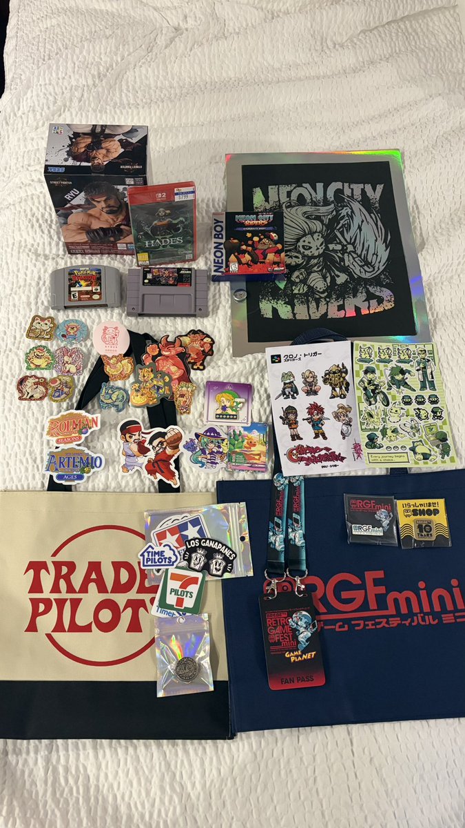 kid_vg's tweet photo. El loot de #RetroGameFest Mini. =D https://t.co/1ptbCJEbaD