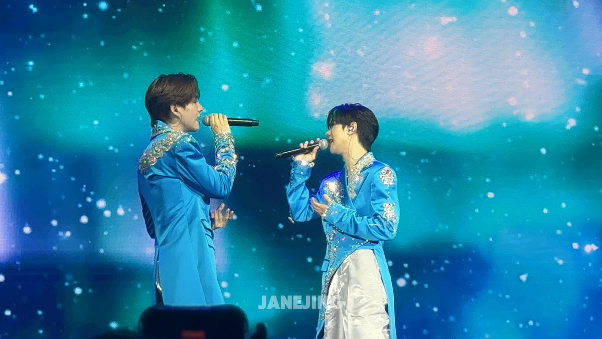 janejing520's tweet photo. BlueSky 💙

LAST MEMORY WITH  FOUREVER YOU 
#FoureveryouFarewellParty 
#BeverTonliew https://t.co/zXGQO0Tbj3