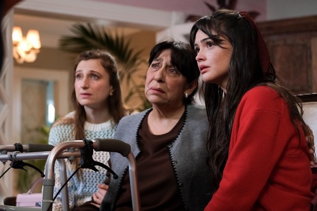 SiteDeryaAR's tweet photo. *◞🎻 *🧁˚ ᯓ 🫚 #deryapınarak en las fotos promocionales de los capitulos de #yanoda https://t.co/SzpModYndN