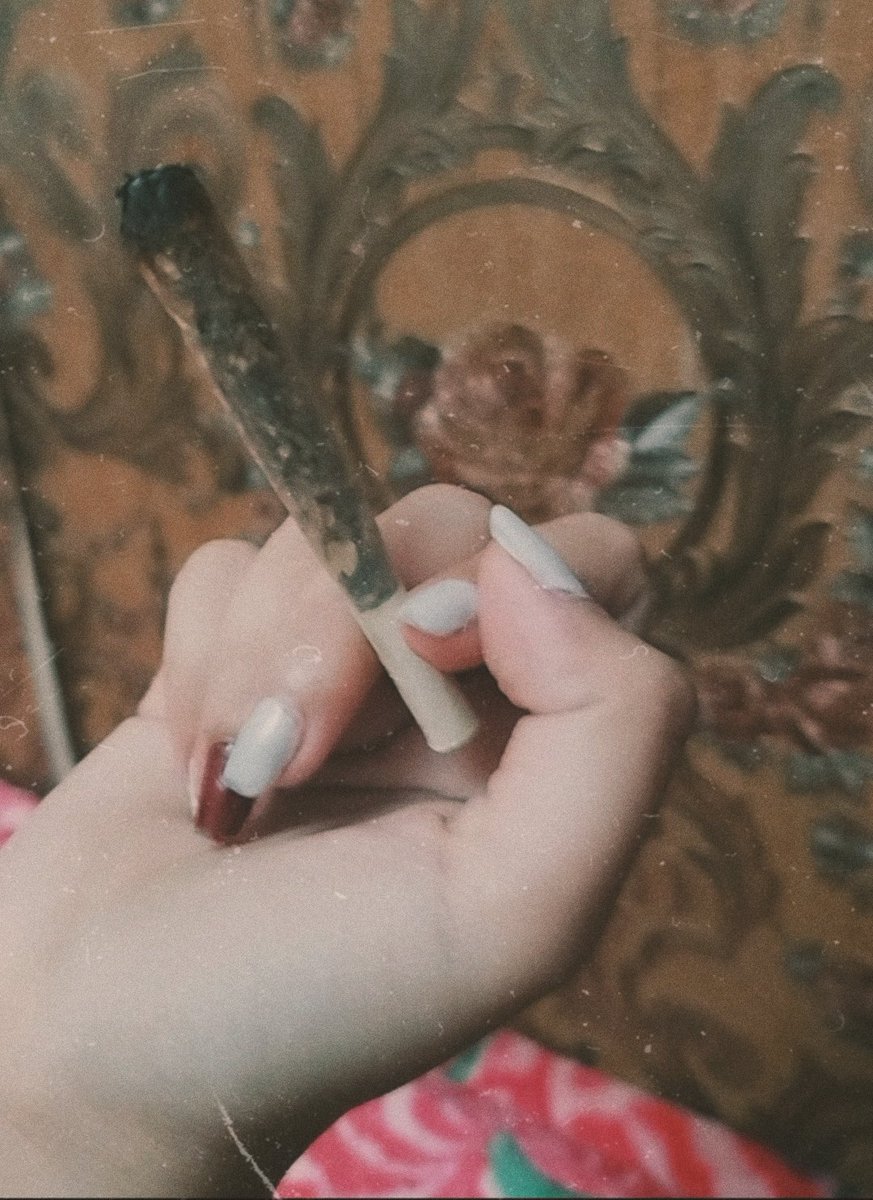 lanastargirlx's tweet photo. شويه كده وشويه كده واهو اي حاجه تخلينا نموڤ اون https://t.co/IxRtdidIE8