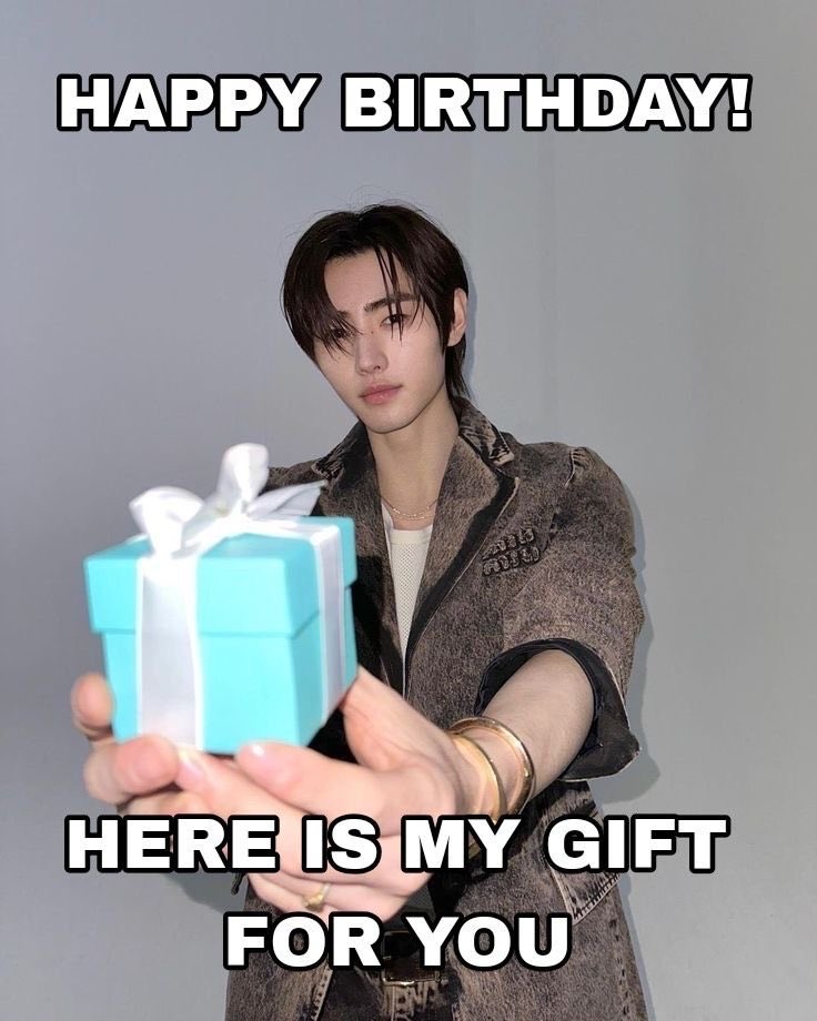 sevenenvoice's tweet photo. @kewdue777 @_qqrtey happy birthday, queen!! надеюсь ты съешь много вкусной еды и повеселишься, получишь самые искренние поздравления и проведешь этот день так, как хочется именно тебе. спасибо, что держишься и остаешься вместе с энджин, мотивируешь и даешь надежду на самый лучший итог🫂💗💗 https://t.co/ySafu42GbV