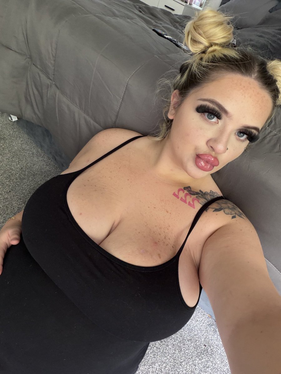 spicedeluxee's tweet photo. dm me for my menu I’m #sellingcontent who’s #buyingcontent
#nsfwtwtًً #simp #pawg #bbw #ukslut #telegram #freak #snowbunny #bnwo #cashpig #paypig #findom #fendom #content #cashslave #pregnant #sub #dom #cei #sissy #bbc #ukslut #ukmeets #ukhookups #teen #bnwo #uk #cuck https://t.co/ASo2Gwcw34
