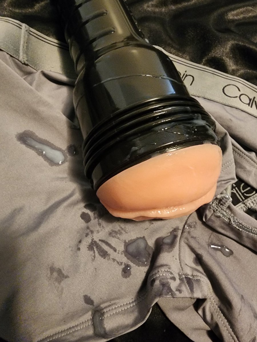 UnderWhereNow's tweet photo. Not as good as the real thing, but I fucked it like it was 😈🍆💦 come on and see the whole video on my OF

https://t.co/BvV5cL6VDi and if you send me a DM saying you came from here, you get a free gift 😉

#fleshlight #NSFW #sextoys #stroker #OFCREATOR #cum #maleorgasm https://t.co/MHoGJzSkT4