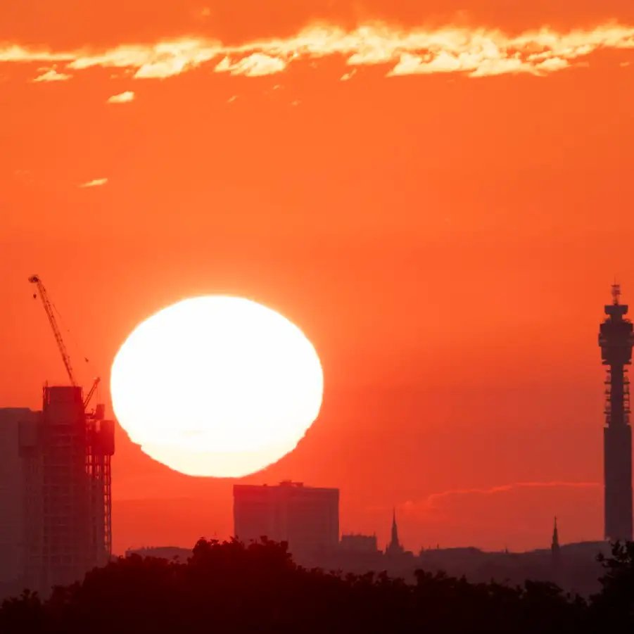 forallcurious's tweet photo. JUST IN🚨: The unprecedented June heatwave killed 20,000 people in Europe in just one week https://t.co/3tBHupcdZX