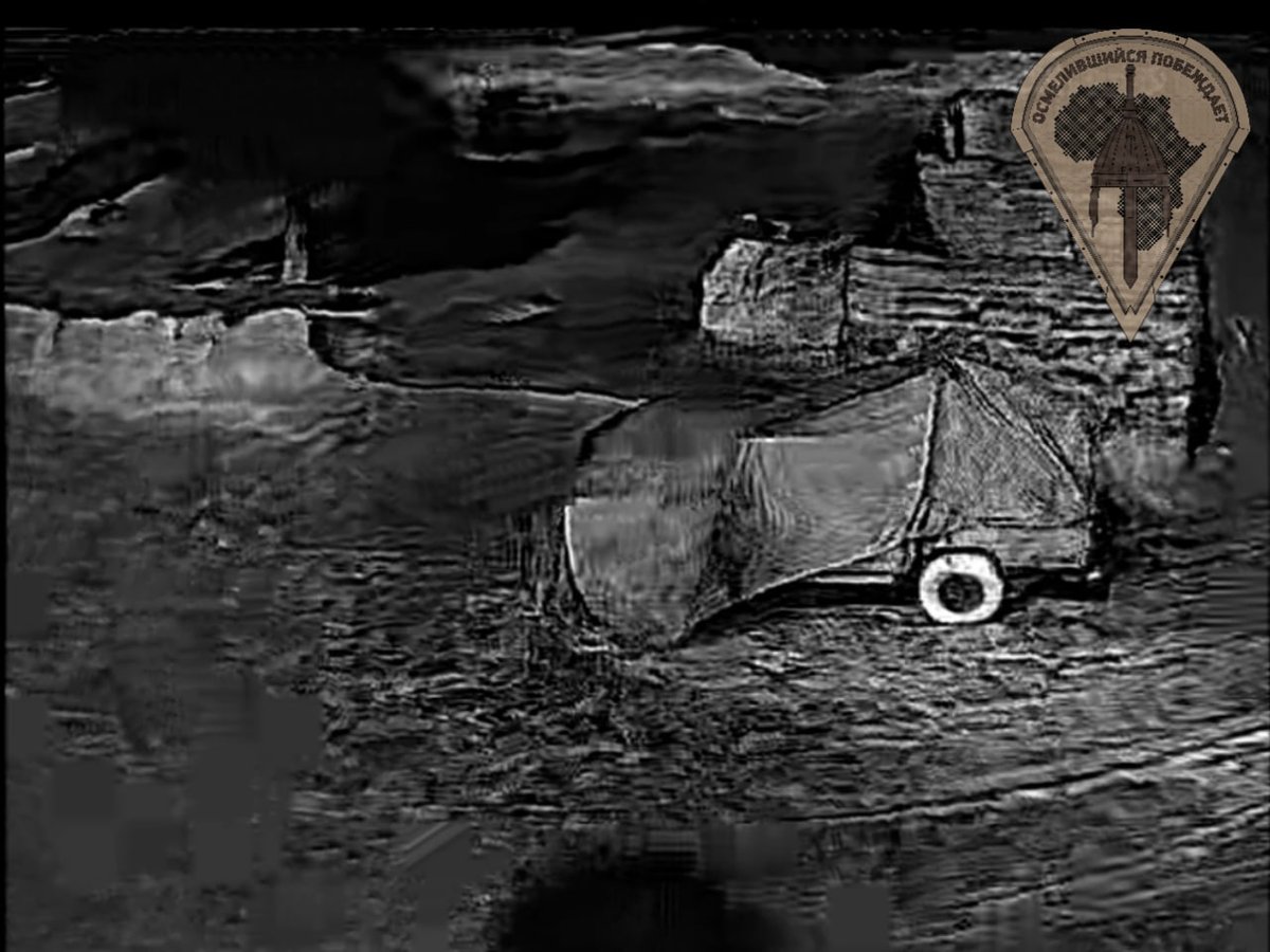 TheAfricaCorps's tweet photo. Les terroristes à Anéfis ont tenté de se dissimuler et d’attendre la fin de la nuit. Un véhicule blindé et une camionnette avec un mortier ont été détruits par des frappes de drones. https://t.co/GquEkA2ki1