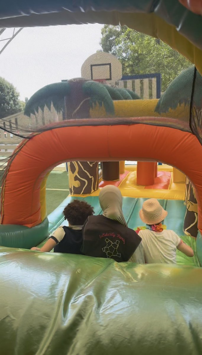 mel_bzk's tweet photo. On a passé la journée avec des enfants malades c’était tellement bien ❤️❤️ https://t.co/Q5Zu8baNGO