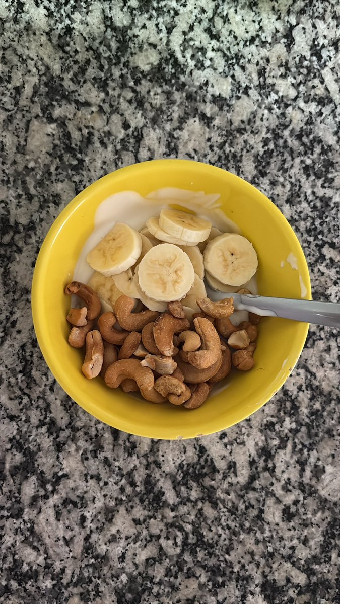 calioftwt's tweet photo. Lanchinho sis pra aquelas amigas q se passam e sao gordas https://t.co/hHgsl354FK