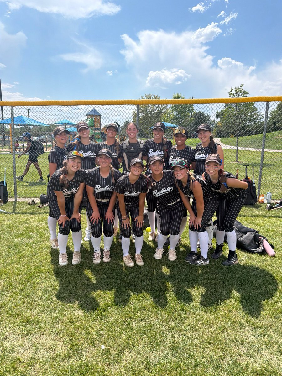 madichoi44's tweet photo. So proud of this team going 7-2 and finishing top 8 at IDT. Pushed through injury to add a couple more hits for .909 BA and 2.273 OPS. Now back to work! 💪🥎 https://t.co/ljOKs9nFBU