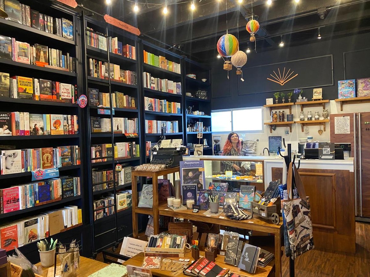 maria_mimia's tweet photo. La mejor librería de Medellín está en el Oriente antioqueño. Se llama La Cotidiana y no puede ser más perfecta https://t.co/WpmrINxH22