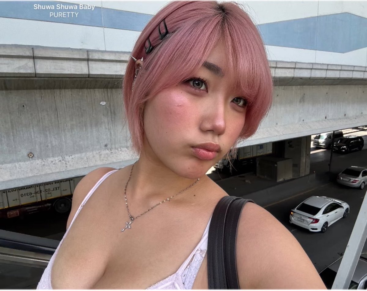 ar0rnc's tweet photo. 気強そうな帰国子女オナペ
カラダゴツイ癖に🥧はいっちょ前💕

おちんぽ前にしたら貧弱になる雌豚ﾌﾞﾋﾌﾞﾋｯ💢💕

 #オナペ #ぶっかけ #顔抜き https://t.co/bvoYnK6g1U