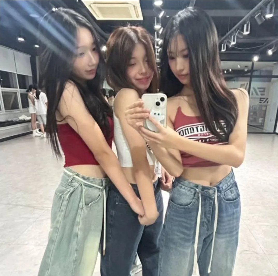 jestinyyre's tweet photo. Where is Park Sua here? 

#Do0T #Do0Tproject https://t.co/kNNbG0SdOj