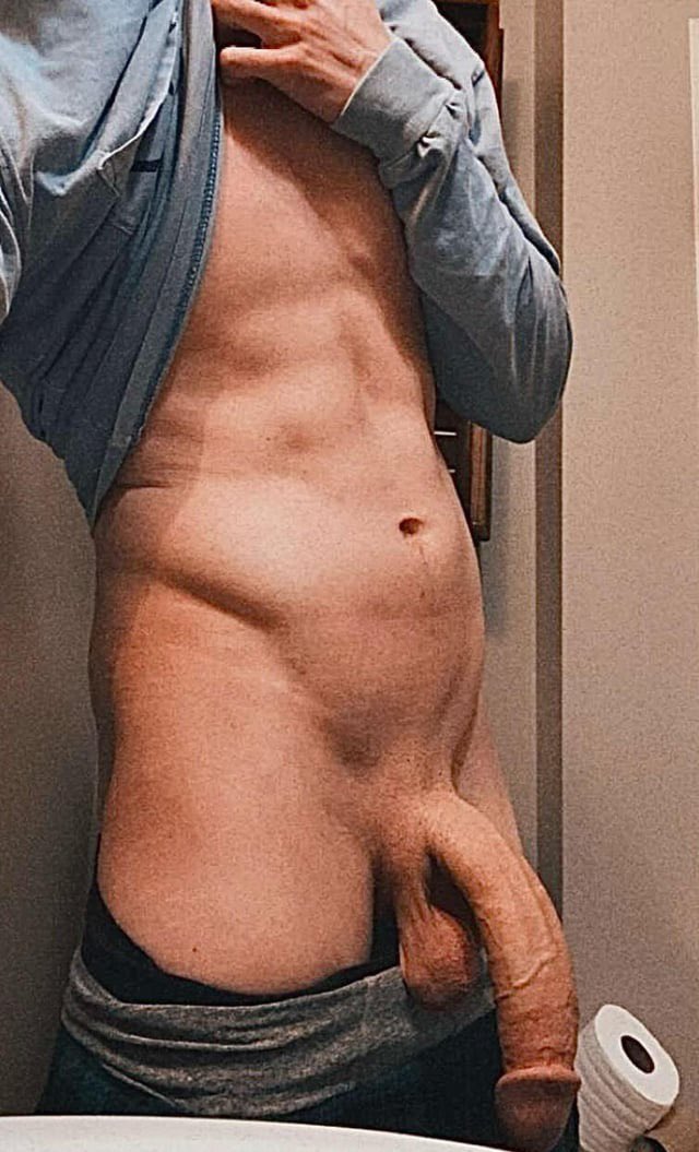 prettyyboiijay's tweet photo. gonna delete this account a week from today nice knowing u guys if anyone wants to buy it send me an offer in my dms or if u want content this is the last time im doing it so txt me! https://t.co/JKmauTq7e9