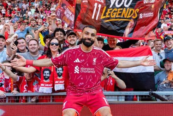 AnfieldLounge's tweet photo. Mohamed Salah had been voted the 4th Best Liverpool player of all time https://t.co/HGiayYmidZ