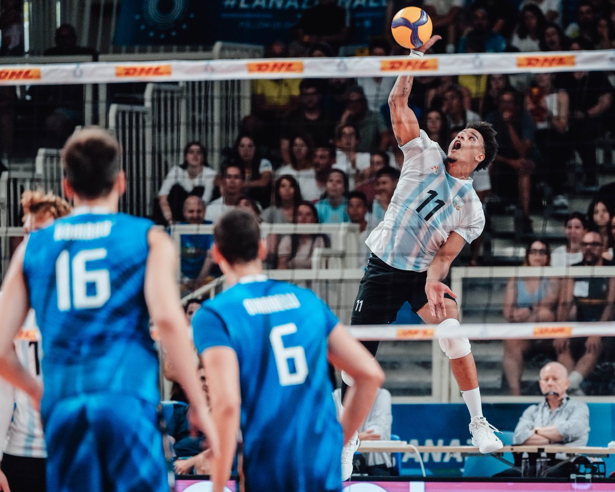 Voley_FeVA's tweet photo. 🏐 Amistoso ante Italia de cara al Week 3 de la #VNL

ARG 🇦🇷 1 - ITA 🇮🇹 3 
34-36, 25-22, 19-25, 22-25

🔝 M. Armoa, máximo anotador con 18 puntos

🔜 Desde el 15/7, el Week 3 en 🇯🇵

📺 Reviví el partido en https://t.co/H4UmdlTP8Z

📸 @caterinazattarin https://t.co/ENXG83diND