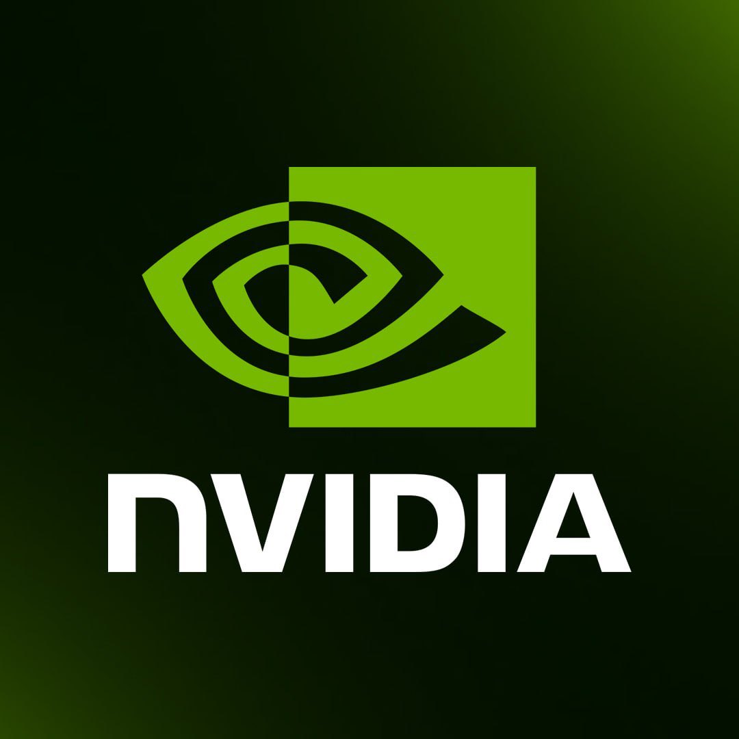 BryanBryan5811's tweet photo. 📈 NVIDIA’S AI SUPPLY CHAIN RECORDS 52% SURGE

$NVDA server assembly partner Hon Hai, also known as Foxconn, reported stronger-than-expected quarterly sales.

June revenue jumped 52%, pushing Q2 sales up nearly 40% to $79 BILLION. https://t.co/iOfP2rFKVp