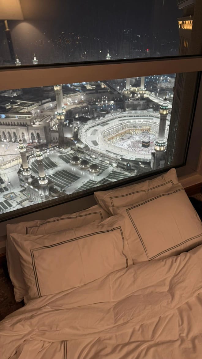 AlsahaEman's tweet photo. أروع إطلاله بالعالم  🥺❤️❤️❤️❤️❤️ https://t.co/flI7MZjLSm