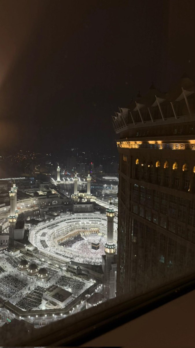 AlsahaEman's tweet photo. أروع إطلاله بالعالم  🥺❤️❤️❤️❤️❤️ https://t.co/flI7MZjLSm