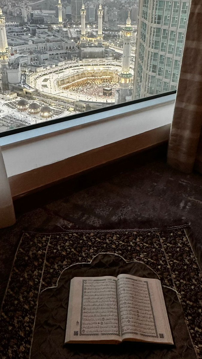 AlsahaEman's tweet photo. أروع إطلاله بالعالم  🥺❤️❤️❤️❤️❤️ https://t.co/flI7MZjLSm