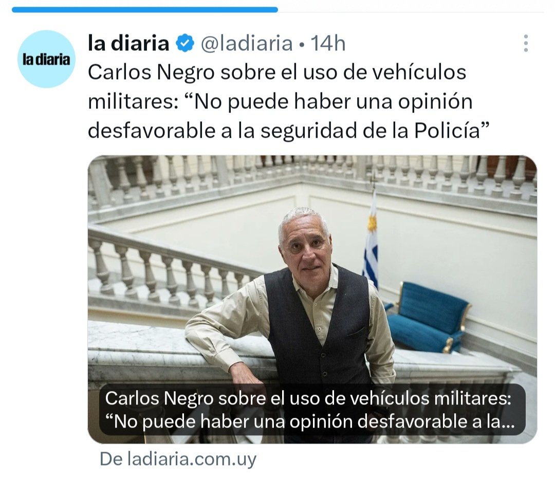 EdwardHolfman's tweet photo. La discusión no pasa por los vehículos blindados. Nadie puede estar en contra de mejorar la protección de los policías. El verdadero debate es otro, ¿cuál es la estrategia?, ¿cuál es el modelo operativo?, ¿qué prestaciones reales ofrecen esos vehículos para el patrullaje urbano?, ¿qué capacitación recibió el personal?, ¿cómo se integran al despliegue territorial y a la respuesta operativa? Cuando las respuestas cambian semana a semana y la comunicación oficial es contradictoria, lo que transmite el gobierno no es planificación, sino improvisación. En seguridad pública, la improvisación genera incertidumbre tanto en la Policía como en la ciudadanía. La seguridad no se fortalece con anuncios. Se fortalece con planificación, doctrina, recursos adecuados y una comunicación clara. Cuando cada semana cambia el mensaje, la improvisación empieza a ser parte del problema. EdwardHolfman || EHM