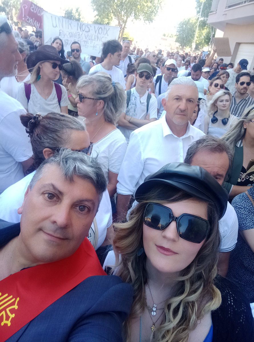 Olivier_Monteil's tweet photo. #JusticePourLouis 
Élu #RN, père de famille, je participais à Narbonne ce 05 juillet à "La dernière marche" pour Louis, 17 ans, lynché par des racailles.
Aux côtés de sa courageuse tante Marie-Julie et de nos députés, nous voulons la prison pour les racailles!
Ni oubli ni pardon! https://t.co/gBp7zrpLwI
