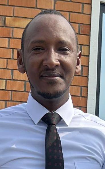 KK_Mellon's tweet photo. Mr. @AaronKaviiri is the guy who has been consistent in speaking against corruption on these streets without any fear. I wish President @KagutaMuseveni places him somewhere in one of the Anti-corruption units. I am sure he would make a significant contribution. Cc. @MKarekye @Nyinancweende