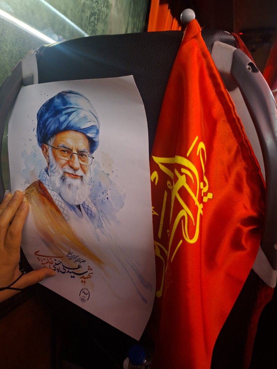 Ya_Fatemeh_113's tweet photo. دارم میام برای آخرین دیدار؛
ولی آقاجون، قرار نبود دیدارمون این شکلی باشه...
#حی_علی_التهران https://t.co/YxbsrlVs3k