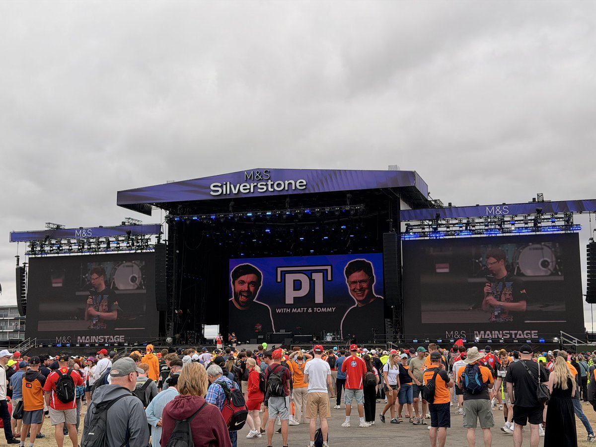 Martin2535's tweet photo. @MattP1Tommy enjoyed seeing you two on stage today! https://t.co/6o1yKamelG