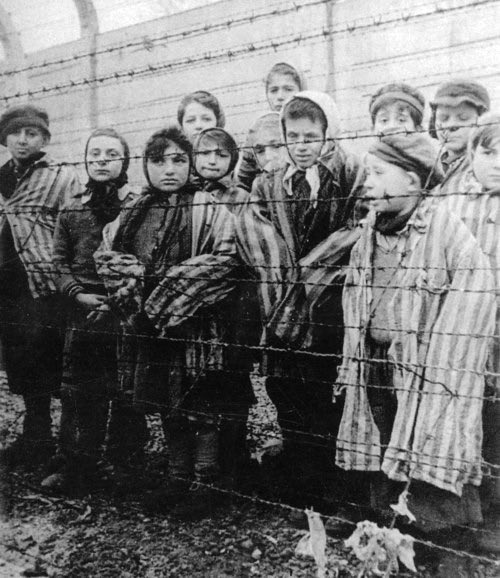 landpalestine's tweet photo. They told us to remember the Holocaust so we would recognize dehumanization

Then they got mad when we recognized it in Palestine https://t.co/59KyehutAL