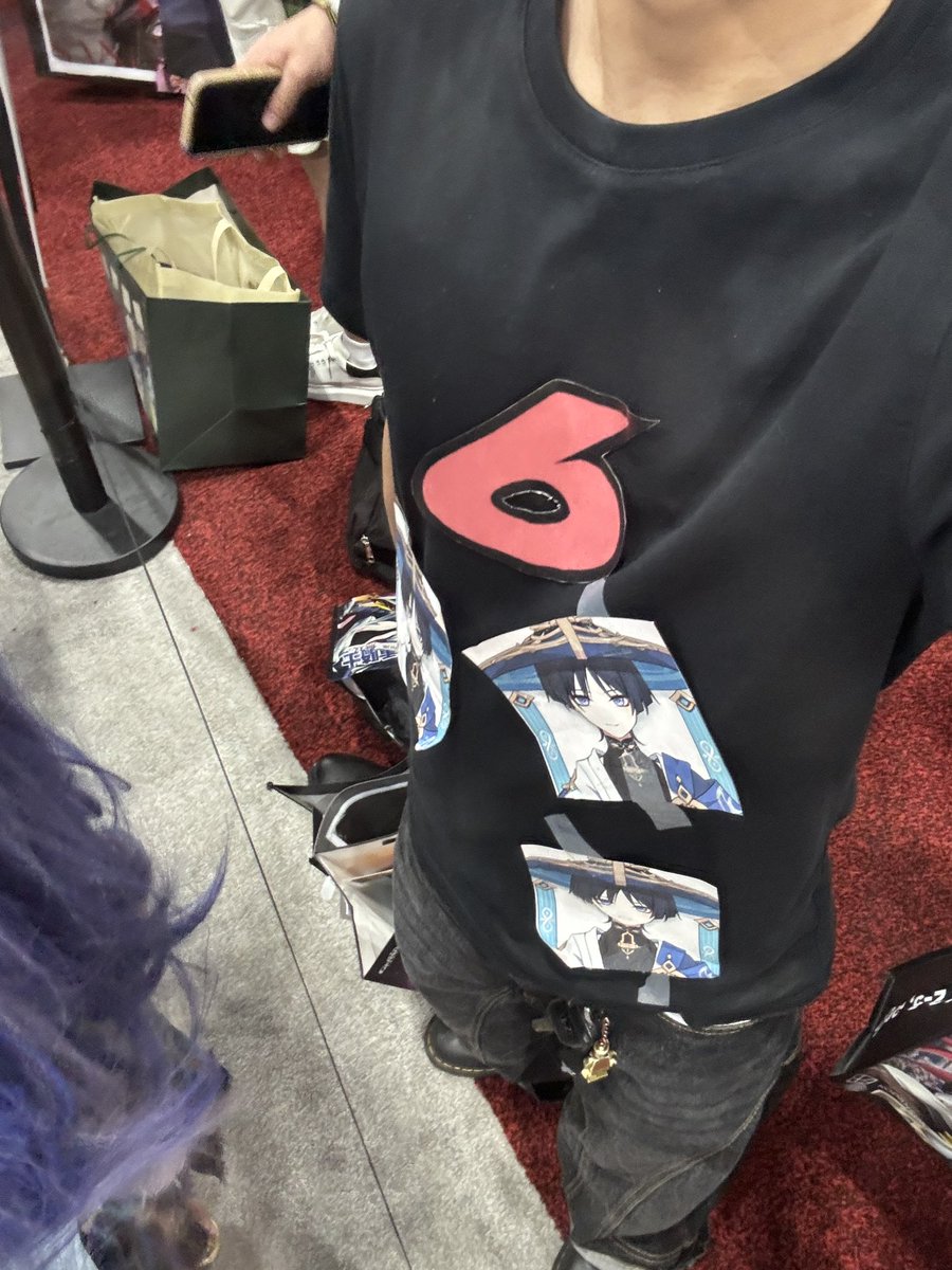 kbukimno_'s tweet photo. please let me in the photo im also cosplaying as a fatui harbringer #animeexpo https://t.co/6uWhOAsfA6
