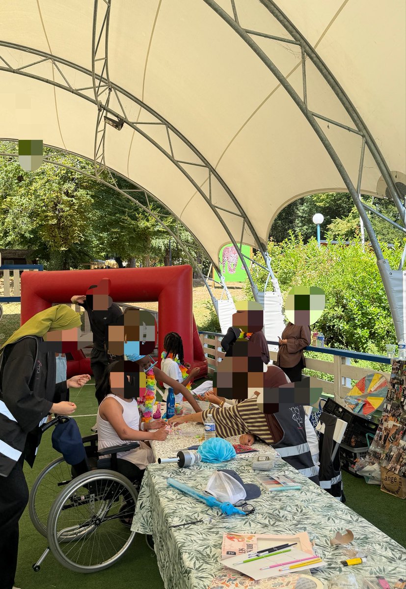 mel_bzk's tweet photo. On a passé la journée avec des enfants malades c’était tellement bien ❤️❤️ https://t.co/Q5Zu8baNGO