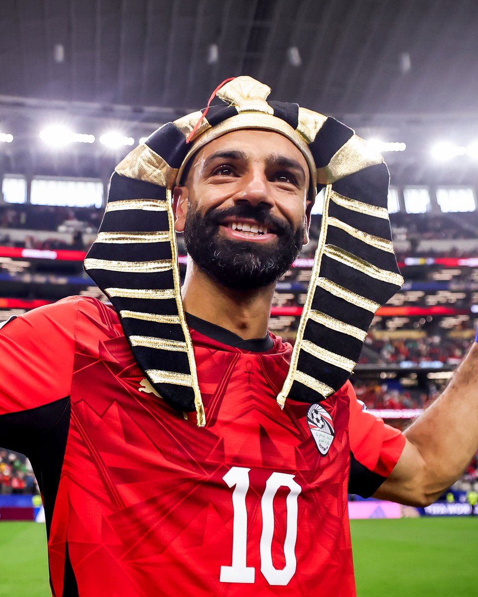 view_with_harry's tweet photo. @LFC Hey you, look at the KING👑🇪🇬 https://t.co/3WrlclkCd4