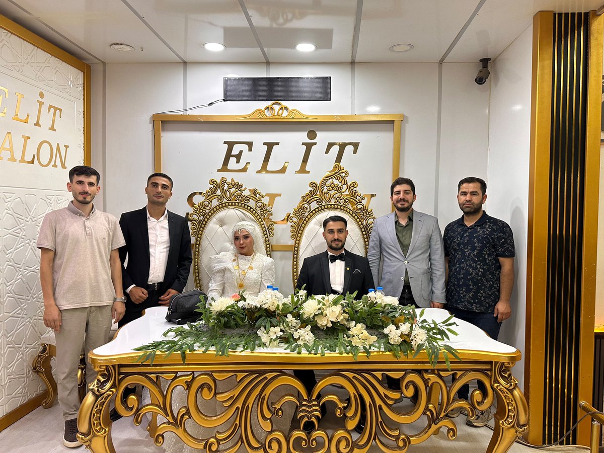akgencadiyaman's tweet photo. İl Gençlik Kolları Başkanımız Sayın Av. Hasan Ünsal ve teşkilat mensuplarımız ile birlikte, İl Gençlik Kolları Yönetim Kurulu Üyemiz Yusuf Ekmekçi’nin kıymetli abisi Ali Bey ile Hilal Hanım’ın düğün merasimine katıldık.

Genç çiftimizi tebrik ediyor, ömür boyu sağlık, huzur ve mutluluklar diliyoruz. Rabbim birlik ve beraberliklerini daim, yuvalarını hayırlı ve bereketli eylesin.
Allah mesut bahtiyar etsin.
@avhasanunsal 

#AKGencAdıyaman #TürkiyeYüzyılı #AKParti