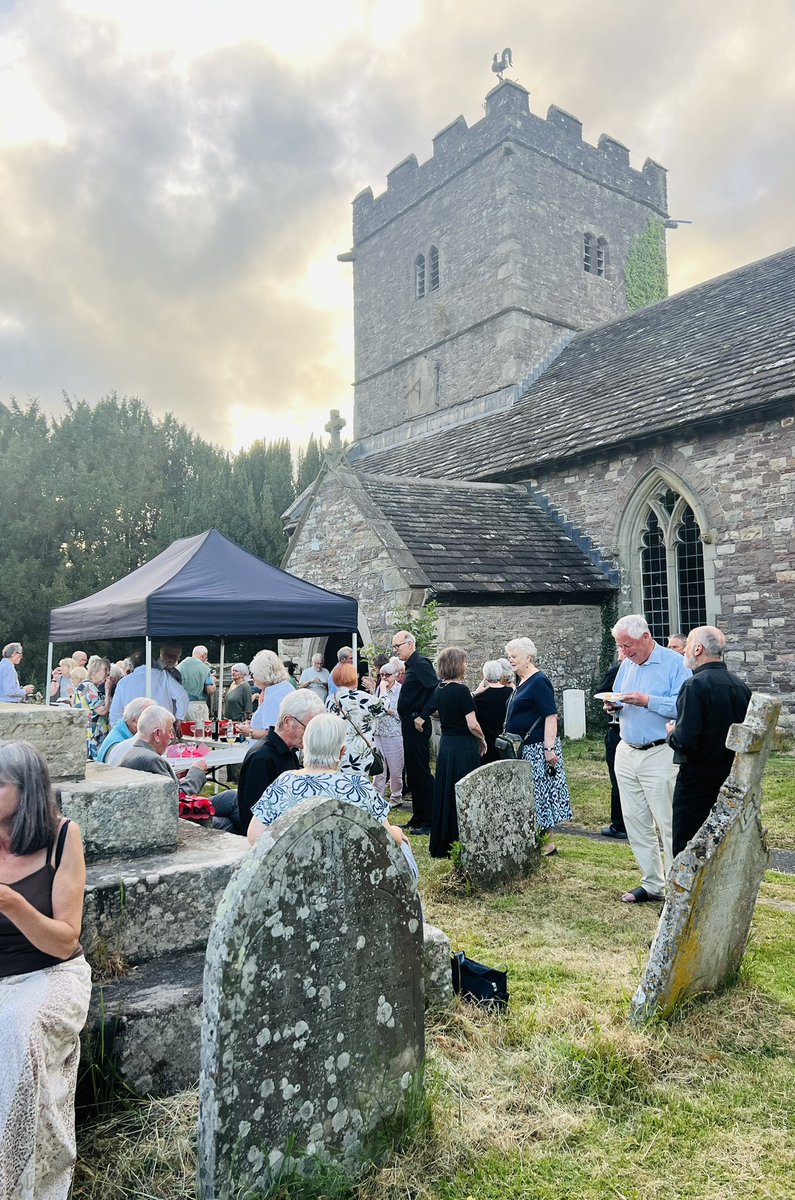 shotwithspirit's tweet photo. Wow…an amazing summer evening last night; @UnicornSingers came to #StPeters #LlanwenarthCitra with #Monteverdi & #Strozzi helping Steve Marshall & the choir shine. Soloist Maisie Rea O’Shea brought another dimension with her range, verve and accuracy; she lights up the music. https://t.co/vs3d7K51MN